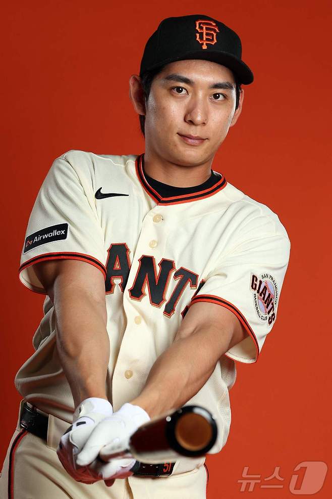 이정후, 시범경기 2호 홈런…몬테레이전 선제 3점포 '쾅'