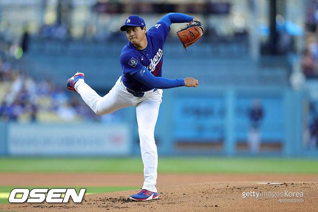159km 직구→118km 커브, 이걸 어떻게 치나...오타니, 경이로운 40km 완급 조절. 사령탑 감탄 “구속차·낙폭 모두 좋은 무기”