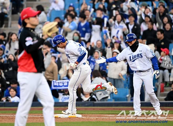 올해는 탱탱볼인가! 시범경기 홈런 100개 오버 →
