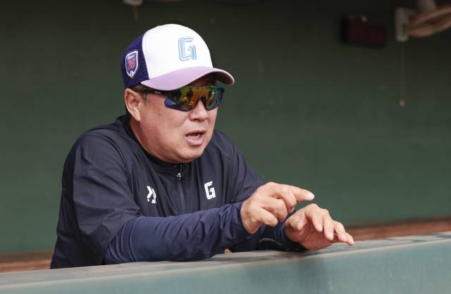 “강한 DNA의 롯데로 탈바꿈시키겠습니다” 롯데 감독 김태형의 약속