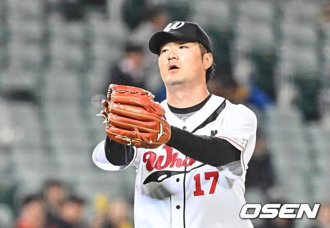 '초비상' 쓰러진 NC 다승왕 에이스, 대체선수 어디서 찾나...설마 울산 '日 3인방'이 타깃 될까