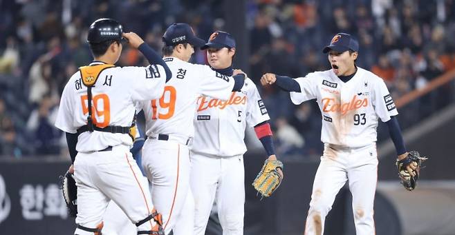 해설위원 5인에게 물어보살… 한 명 뺴곤 죄다 ‘어우엘’