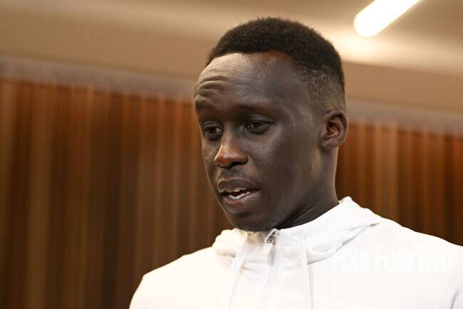 日 축구, 선 제대로 넘었다…”승점 3점 헌납한 흑인이다” 인종 차별 논란 터졌다→’실점 관여 플레이가 원인’