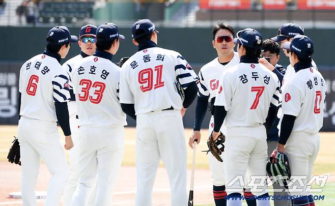 '냉정하네' 시범경기 1위 롯데가 꼴찌 후보라니! 키움은 100% 선택[개막특집설문]