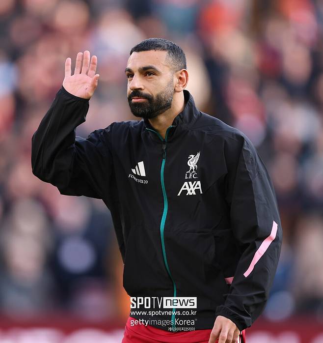 공신력 최고 BBC ‘비피셜’ 떴다 ‘손흥민처럼 뛰고 리버풀 떠나는’ 살라, 유럽 생활 마무리→사우디아라비아 이적 “고민할 필요조차 없는 일”