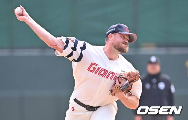 '33승 폰와급' 듀오? 시범경기 성적은 물음표였다…롯데의 대반전, 외인 듀오부터 시작될 수 있을까