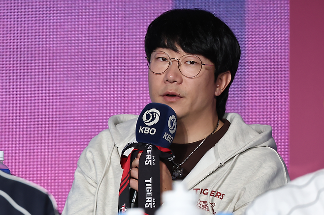 “작년은 저희가 ‘극강’ 평가 받았잖아요” 양현종이 반문했다, 38세 에이스가 전과 다른 새 시즌을 준비한다