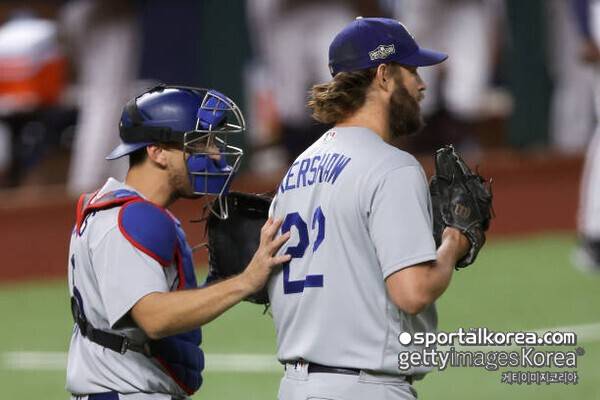 'WS 우승 3회·준우승 2회' 다저스 전설, 이게 무슨 망신인가? 'ML 최고 부자 팀과 계약 추진→개막전 앞두고 방출', 현역 연장 여부 불투명