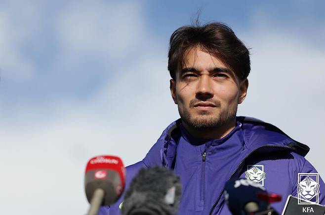 '5분 뛰라고 부른 건가' 홍명보 외면 → 빅리그 이달의 선수상…카스트로프, '윙백 변신' 월드컵 주전 뒤흔든다