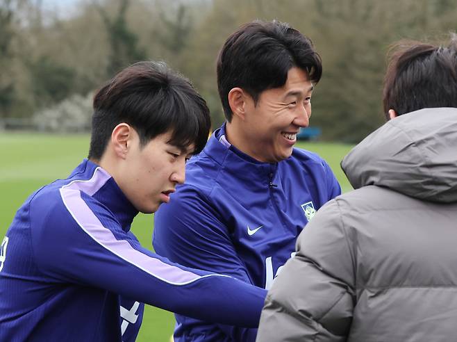 런던 맛집 소개까지! 손흥민 ‘제2 고향’ 英서 힐링, 새해 첫 필드골 정조준…월드컵 ‘가상의 남아공전’ 개봉박두 [SS 밀턴 케인즈 현장]