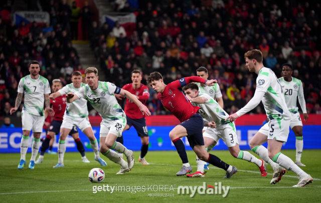 '한국 만나러 간다' 체코, 승부차기 끝에 아일랜드 꺾고 유럽예선 패스D 결승행…덴마크와 최종 대결