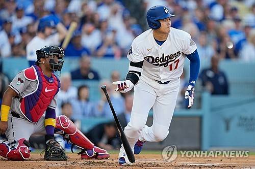 개막 첫타석부터 179km '쾅'… 오타니, 위대한 시즌 만드나