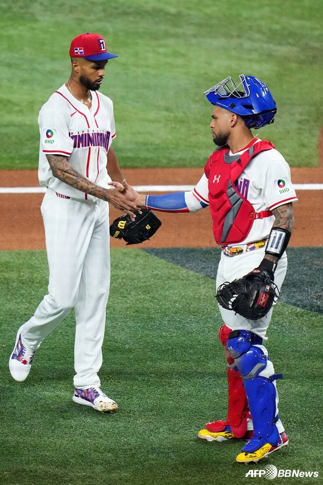 '이래서 韓이 꼼짝 못했구나' 사이영 2위 PHI 산체스, MLB 개막전서 KKKKKKKKKK 압도적 위엄 뽐냈다