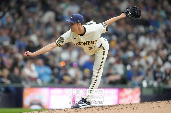 163km KKKKKKKKKKK 미쳤네…MIL 괴물신인 개막전부터 새역사 작성, 작년 활약 우연 아니다