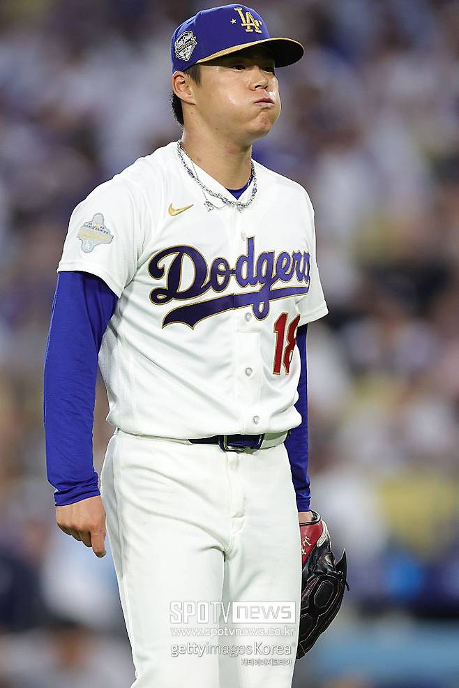 '악의 제국 무섭다' 다저스 10안타 폭발, 애리조나에 8-2 역전승