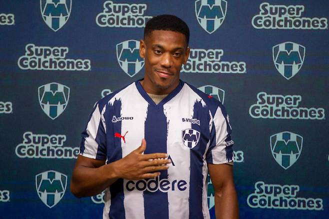 린가드는 한국에서 안 이랬다, '교체로 투입해→뛰기 싫은데요?' 미친 항명 사태, 맨유서 폭망한 모습 그대로 '2군 강등 결정'