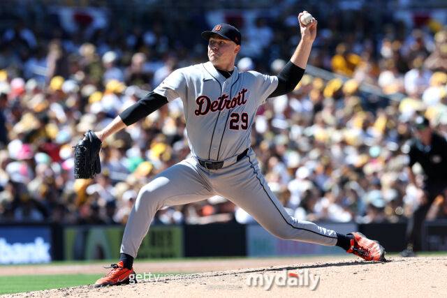 '볼넷→안타→희비→안타→볼넷→3루타→2루타' 안 좋은 선례 남기나, 세계 최고가 1이닝도 못 버티다니