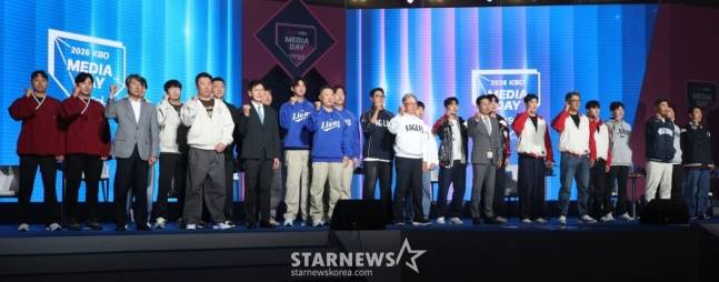 [오피셜] '드디어 떴다!' KBO 10개 구단 '개막 엔트리' 공식발표, '영광의 신인 : 한화 오재원 등 총 13명'