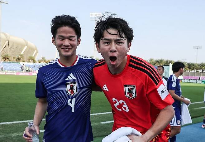 '한국 1-10 일본' 두 살 어린데도 압도적으로 밀렸는데...미국, 아시아 평정 日 2-0으로 가볍게 제압