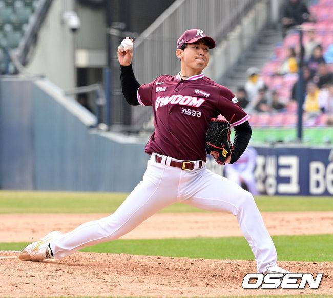 아시아쿼터 딱 1번 교체 가능하다. KIA 1할 타자, 롯데 ERA 7점대 투수, 완주할 수 있을까