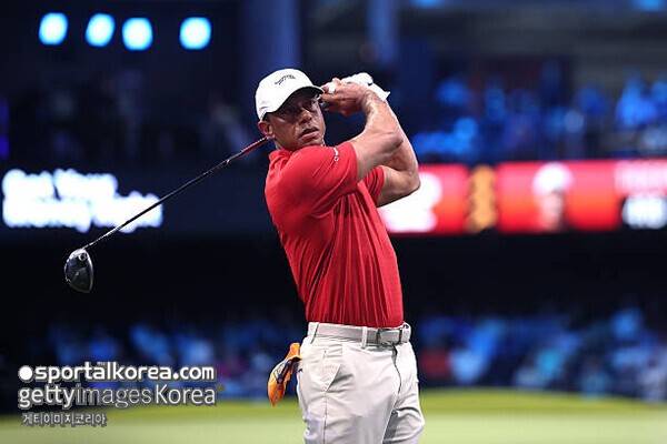 '골프 황제인가, 사고 황제인가?' 우즈, 9년 만에 또 '약물운전' 혐의로 체포…차량 전복 사고→부상은 없었다