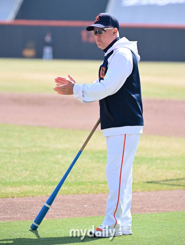 '김상수-김도영 소환' 한화 19살 괴물루키 대반전, 어떻게 1021승 명장이 반했나…김경문 파격 선언