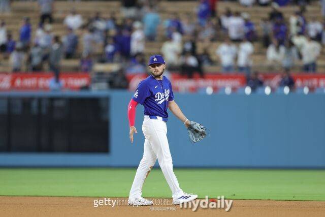 김혜성 보고 있나, 프리랜드 솔로포+2루타에 이어 결승득점 폭발→심지어 홈보살+3루보살로 강력한 임팩트→다저스 개막 2연승 견인→베츠 3타점