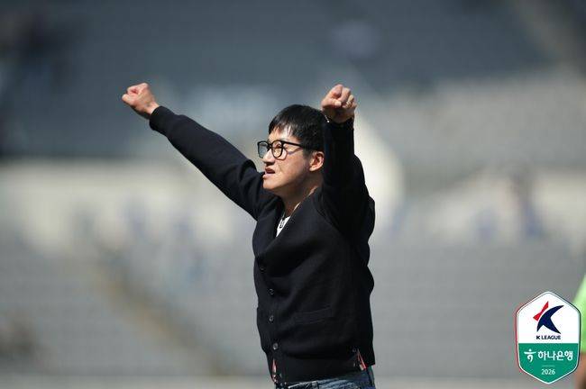 '5전 5승, 9골 1실점' 정효볼 무섭다! 수원, 용인 1-0 꺾고 창단 첫 개막 5연승...K리그2 '1강' 독주 계속[오!쎈 현장]