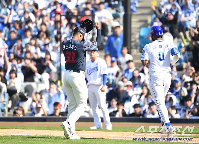'제2의 폰세' 맞네, 156㎞ 광속구, 144㎞ 체인지업, 데뷔전 무실점, 피치콤 트러블→5볼넷→101구는 숙제