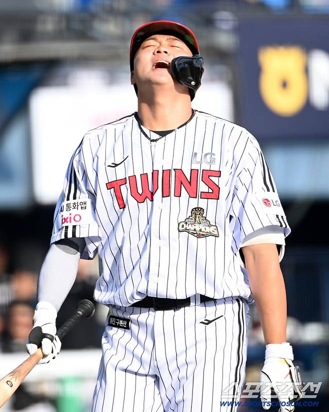 우승팀이 맹추격에도 7-11 개막전 대패라니. 2023년에도 KT에 6-11패배→우승. 평행이론?[잠실 현장]