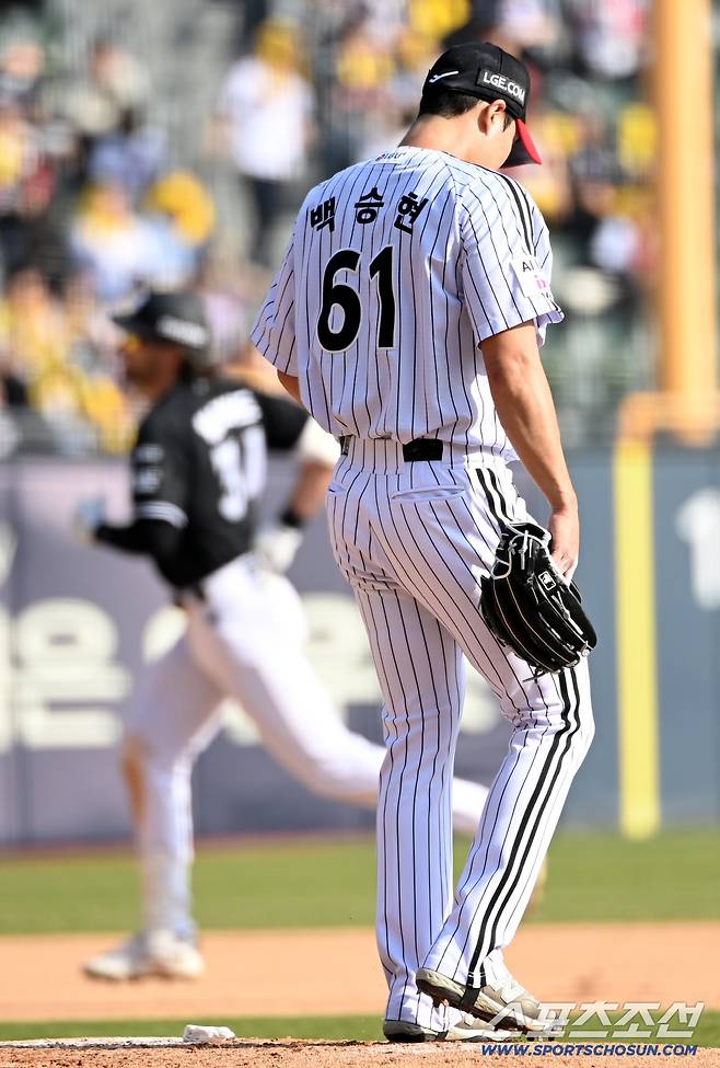 우승팀이 맹추격에도 7-11 개막전 대패라니. 2023년에도 KT에 6-11패배→우승. 평행이론?[잠실 현장]