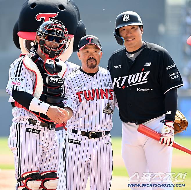 우승팀이 맹추격에도 7-11 개막전 대패라니. 2023년에도 KT에 6-11패배→우승. 평행이론?[잠실 현장]