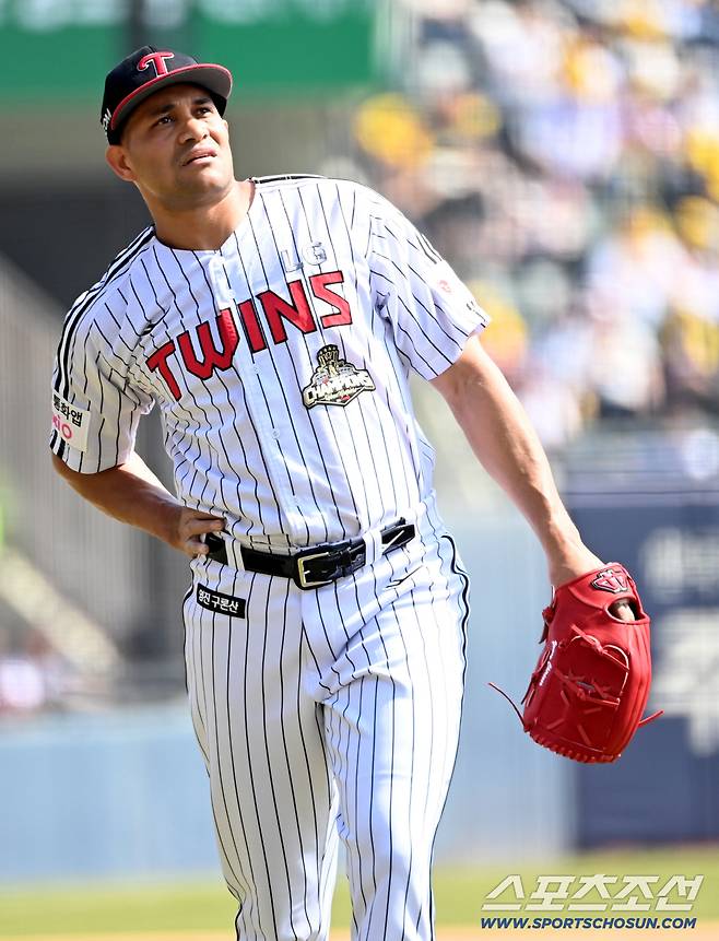 우승팀이 맹추격에도 7-11 개막전 대패라니. 2023년에도 KT에 6-11패배→우승. 평행이론?[잠실 현장]