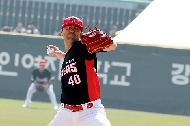 ‘KIA 인천 쇼크’ 김범수 0이닝 3실점+정해영 ⅓이닝 3실점+조상우 0이닝 끝내기 폭투… 이렇게 각본 짜기도 어려운데