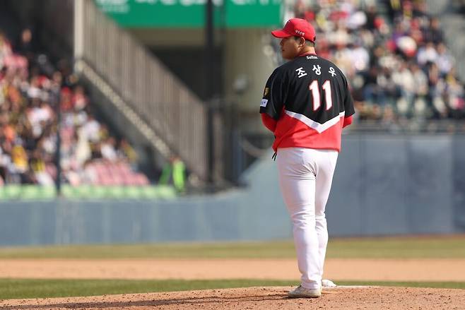 ‘KIA 인천 쇼크’ 김범수 0이닝 3실점+정해영 ⅓이닝 3실점+조상우 0이닝 끝내기 폭투… 이렇게 각본 짜기도 어려운데