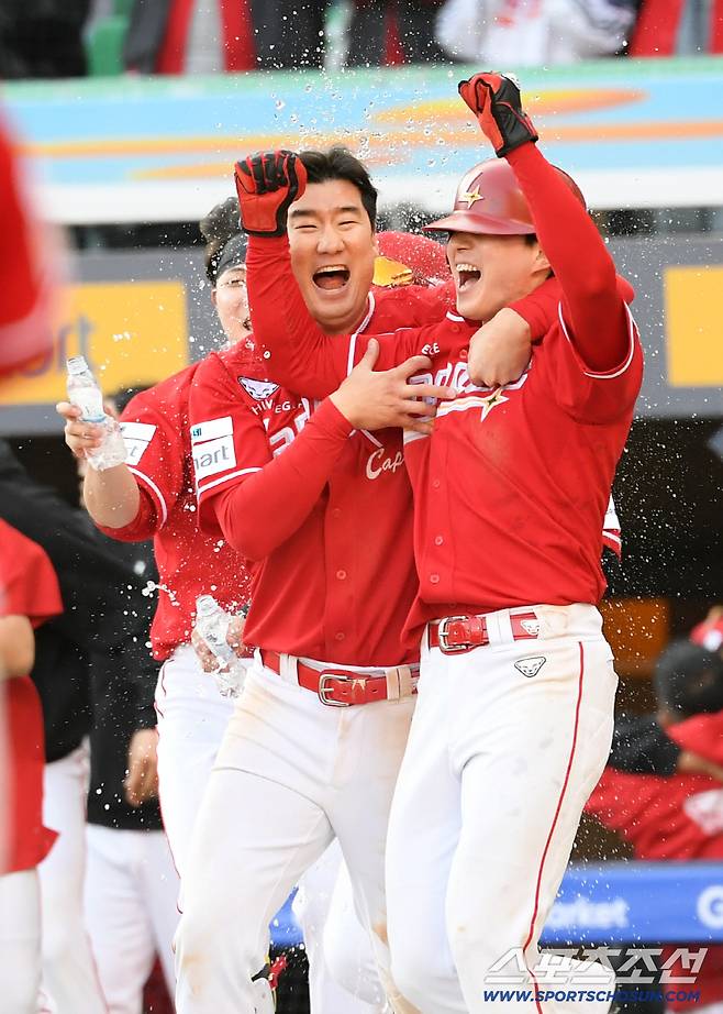 '다 잡은 개막전 날렸다' 마무리 정해영 흔들, 조상우 끝내기 폭투...KIA 9회 대참사 [인천 현장]