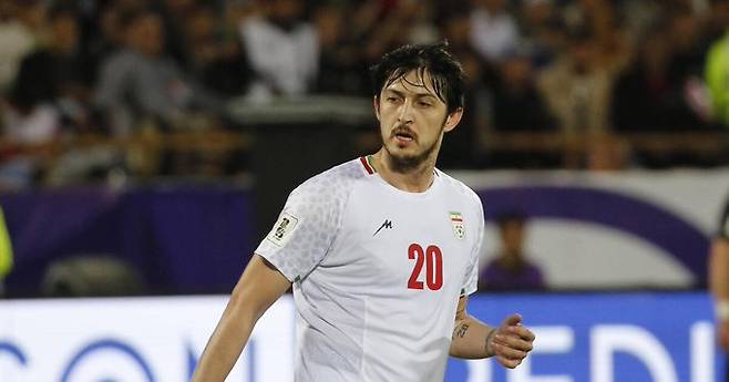 '한국 킬러', 한순간에 국가 반역자로 급추락…이러다 목숨 잃을까→아즈문, SNS 게시물 하나에 대표팀 제외+재산 몰수 위기