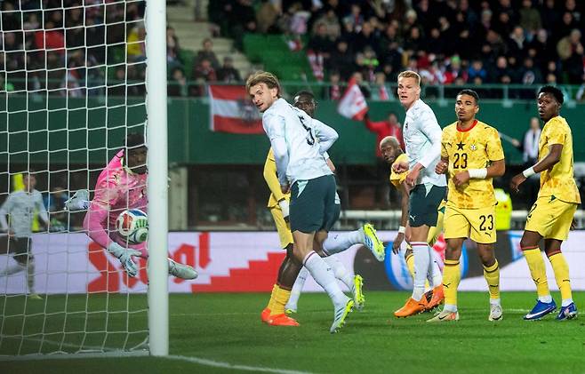 홍명보호, 홈에서 1-0 간신히 이겼는데…오스트리아는 '골골골골골' 가나전 5-1 대승→4월1일 맞대결 주목