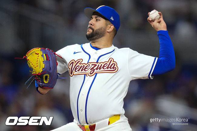 KT가 버리고 삼성이 노린 WBC 우승 영웅, 슈퍼 루키 덕분에 ML 첫 승까지…'역수출 신화' 본격 시작