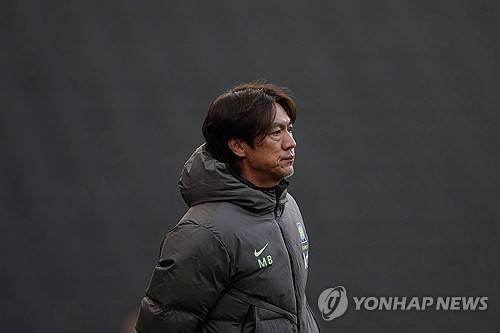 정몽규 회장님, 홍명보호 5경기 한다면서요?…실상은 '백3' 하다가 6개월 허탕쳤다