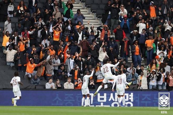 홍명보호, 코트디전 0-4 대패···손흥민 “아쉬운 모습 보여드려 죄송”···“패배는 아프지만 월드컵까지 더 배워야”