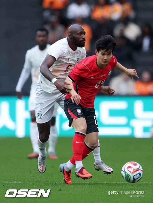 '코트디전 0-4 패배' 지켜본 이근호 해설위원,