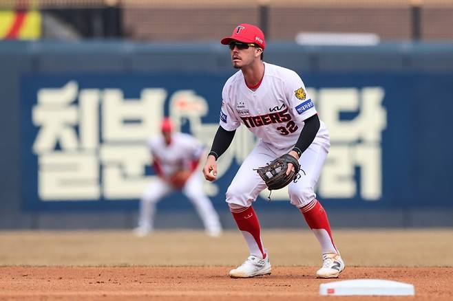 KIA만 단독 '승부수'→끝내 개막전 선발 제외, 결장이라니 왜? 직접 사령탑이 '그 이유' 밝혔다