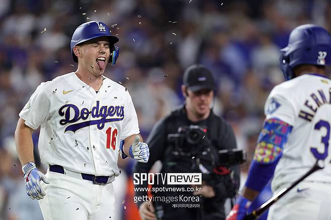 진짜 너무 무섭다, 오타니 침묵해도 이기는 다저스…8회말 스미스 역전포로 개막 3연승