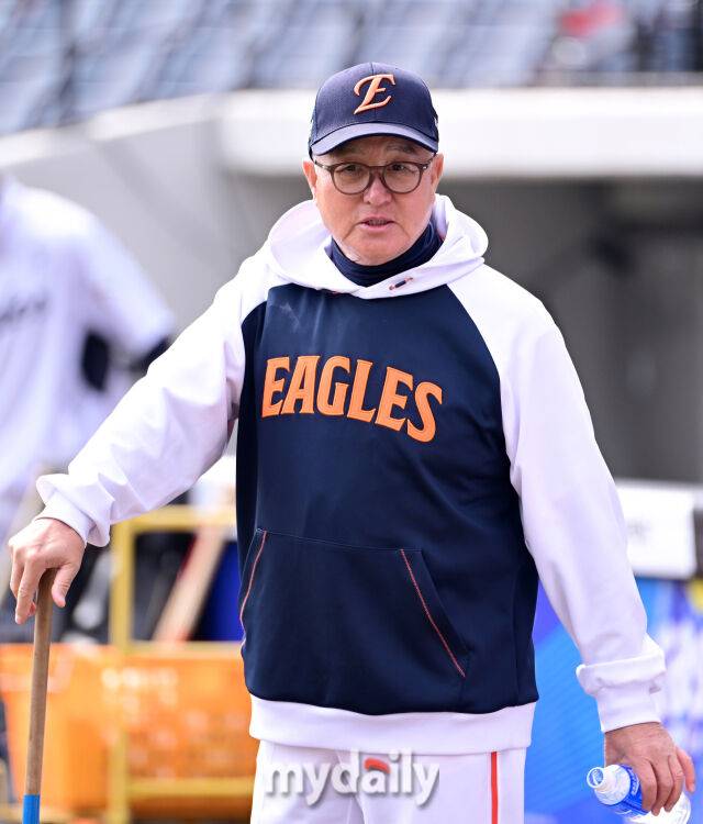 무명의 육성선수+9라운드 투수 대반전, 한화 끝내기 드라마 어떻게 완성됐나…김경문 홀딱 반했다