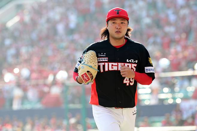 ‘인천 잔혹사’ KIA 덮친 불펜 붕괴, 개막전부터 ‘와르르’ [SS문학in]