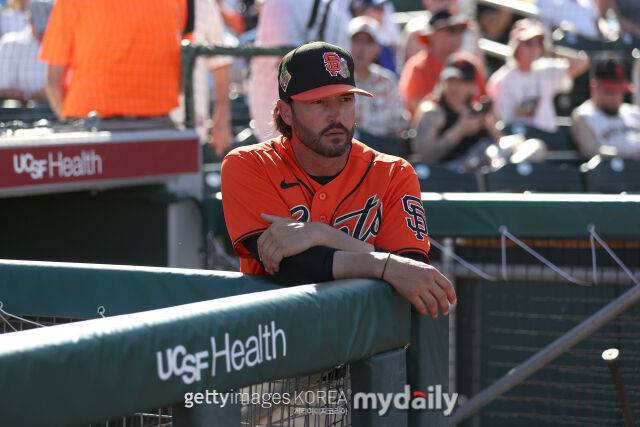 이래서 1704억 안겼나, '143년 불명예' 바람의 손자가 막았다…점수 이렇게 귀했나, 천금 2루타→득점