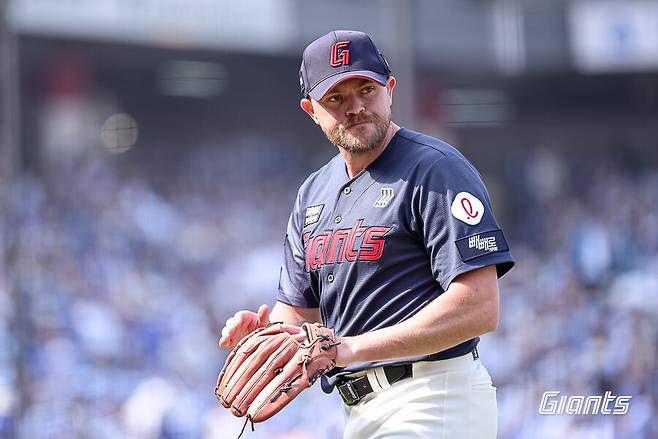 홈런-홈런-홈런-홈런! 거인들의 행보에 거침이 없다…롯데 6년 만에 개막시리즈 싹쓸이 [대구 게임노트]