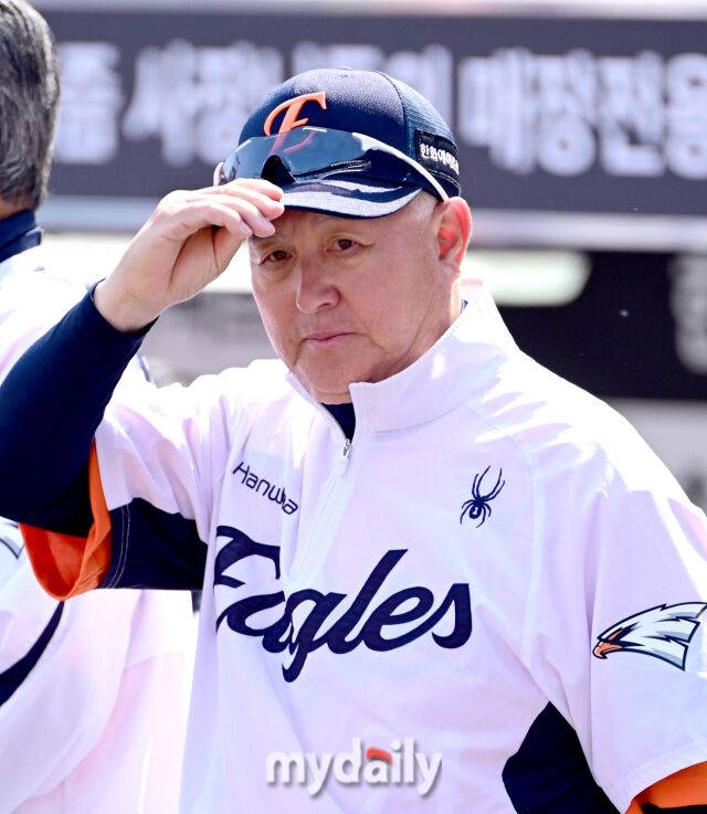 '한화 진짜 좋겠다' 1.5억에 대만 특급 좌완 품다니…韓 데뷔전 148km KKKKK 승리 투수 감격,