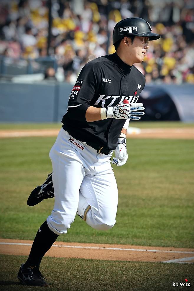 병살타 3개 치고 이긴 팀이 있다? 가능합니다, '타율 0.750' 허경민 있어서…공수 존재감 폭발